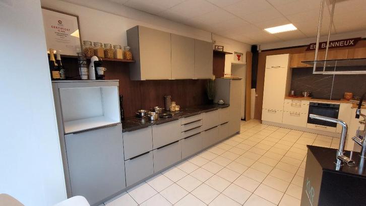 CUISINE D'EXPO, Maison & Meubles, Cuisine | Cuisines complètes, Neuf, Cuisine à paroi simple, Gris, Composite, Enlèvement