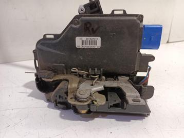 PORTIERVANGER CV ELEKTR. RECHTS VOOR Seat Altea (5P1) beschikbaar voor biedingen