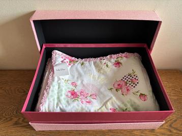 BABY DIOR deken in geschenkdoos (NIEUW met label) beschikbaar voor biedingen