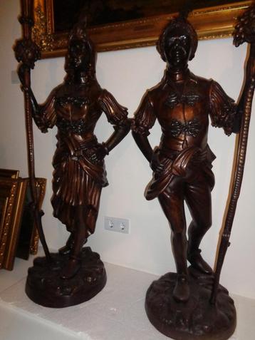 2 très belles grandes et lourdes statues en bronze antique