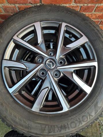 originele mazda cx 3 -velgen in topstaat met winterbanden beschikbaar voor biedingen
