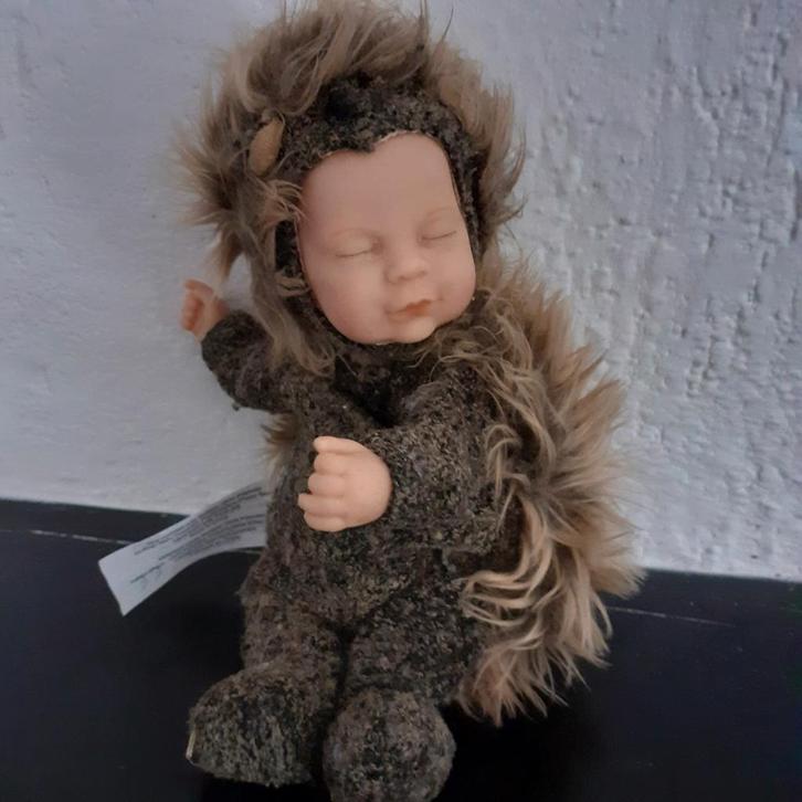 Speciale Anne Geddes egel, Verzamelen, Poppen, Zo goed als nieuw, Pop, Ophalen of Verzenden