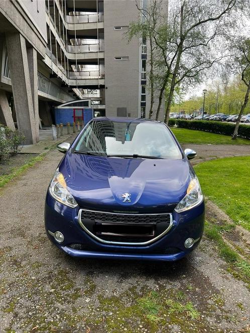 Peugeot 208 1.2 STYLE 2015 benzine te koop., Auto's, Peugeot, Particulier, ABS, Airbags, Airconditioning, Bluetooth, Boordcomputer