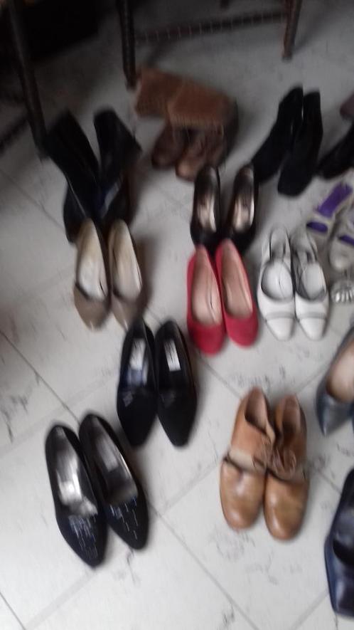 Ruim 30 paar damesschoenen maat 39, Kleding | Dames, Schoenen, Zo goed als nieuw, Overige typen, Overige kleuren, Ophalen