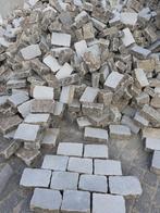 Gezaagde langwerpige graniet kasseien, Ophalen, Graniet