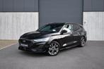 Nog 2 in stock! Ford Focus Turnier Hybride ST-Line X, Auto's, Stof, Zwart, Bedrijf, 3 cilinders
