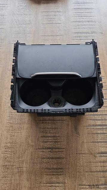 Bekerhouder BMW 3 serie F30 F31 LCi 10549594C beschikbaar voor biedingen