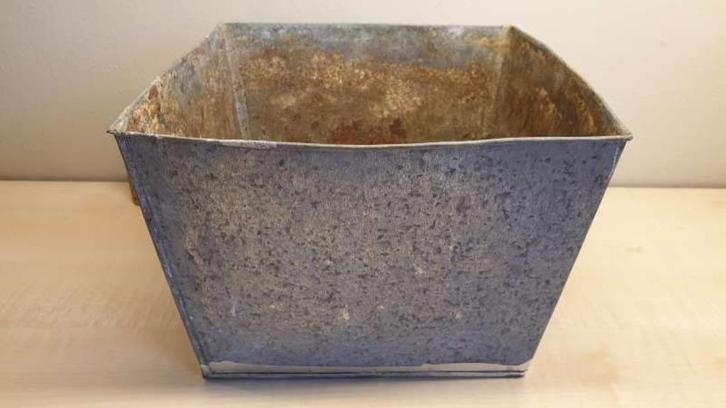 Bakeliet bloempot 21 x 21 cm bovenaan, versmald lichtjes, Tuin en Terras, Bloempotten, Binnen, Ophalen