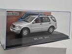 Mercedes-Benz ML320 (2001) - 1/43, Hobby & Loisirs créatifs, Voitures miniatures | 1:43, Envoi, Comme neuf, Voiture, Autres marques