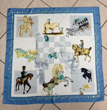 Foulard Lonchamp grand modèle, Longchamp, Taille 36 (S), Pashmina, Enlèvement