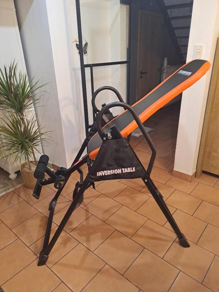 Table d'inversion 180 en cuir, Sport en Fitness, Fitnessapparatuur, Gebruikt, Ligfiets, Buik, Rug, Metaal, Ophalen
