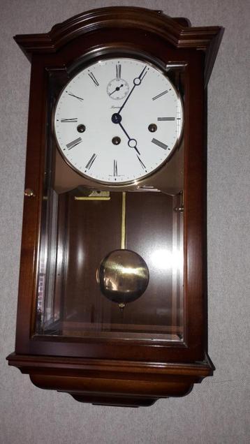 Wandklok beschikbaar voor biedingen