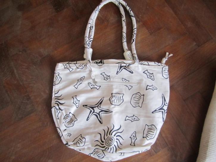 Grote katoenen strandtas, Handtassen en Accessoires, Tassen | Damestassen, Zo goed als nieuw, Shopper, Wit, Ophalen of Verzenden