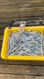 Te koop Smart Box Slagpluggen 650st 6x60 +steenboor, Doe-het-zelf en Bouw, IJzerwaren en Bevestigingsmiddelen, Ophalen, Zo goed als nieuw