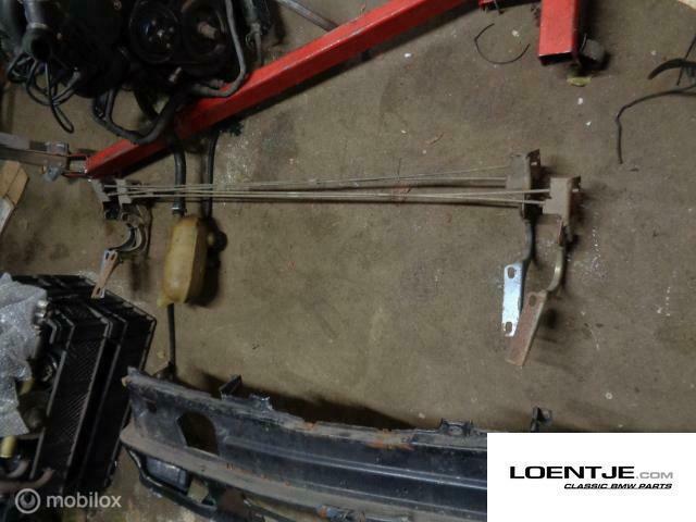 Kofferbak scharnier BMW 2.5 / 2.8 / 3.0 E3 3.3li si, Auto-onderdelen, Klein materiaal, BMW, Gebruikt, Ophalen of Verzenden
