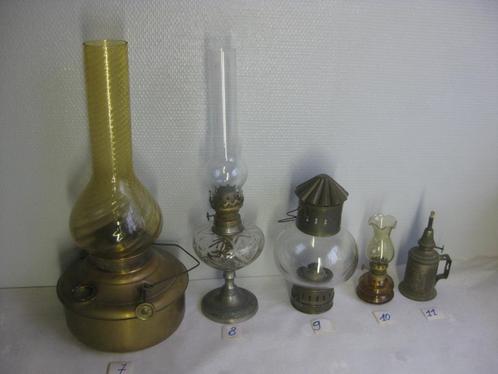Olielampen van glas en koper - diverse uitvoeringen nrs 7-13, Antiquités & Art, Antiquités | Éclairage, Enlèvement ou Envoi