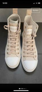 Armani hoge sneakers (nieuwe) mt 37, Kleding | Dames, Ophalen of Verzenden, Nieuw, Sneakers