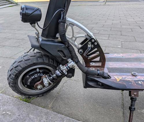 Trottinette électrique speedway 5 relooké en très bonne etat, Fietsen en Brommers, Minibikes, Midibikes en Pitbikes, Zo goed als nieuw
