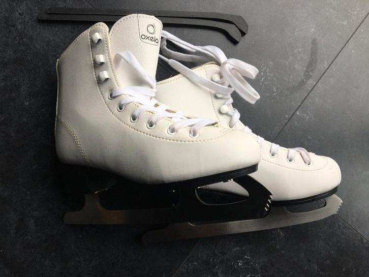 Kunstschaatsen kinderen maat 35-36-koopje, Sports & Fitness, Patinage, Comme neuf, Patinage artistique, Enlèvement ou Envoi