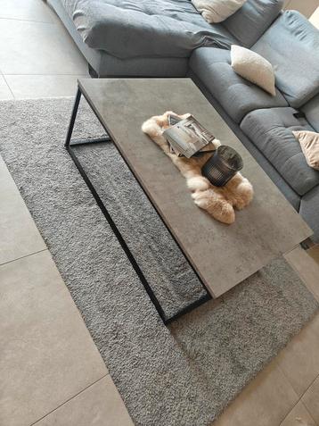 Salontafel weg wegens verhuis beschikbaar voor biedingen