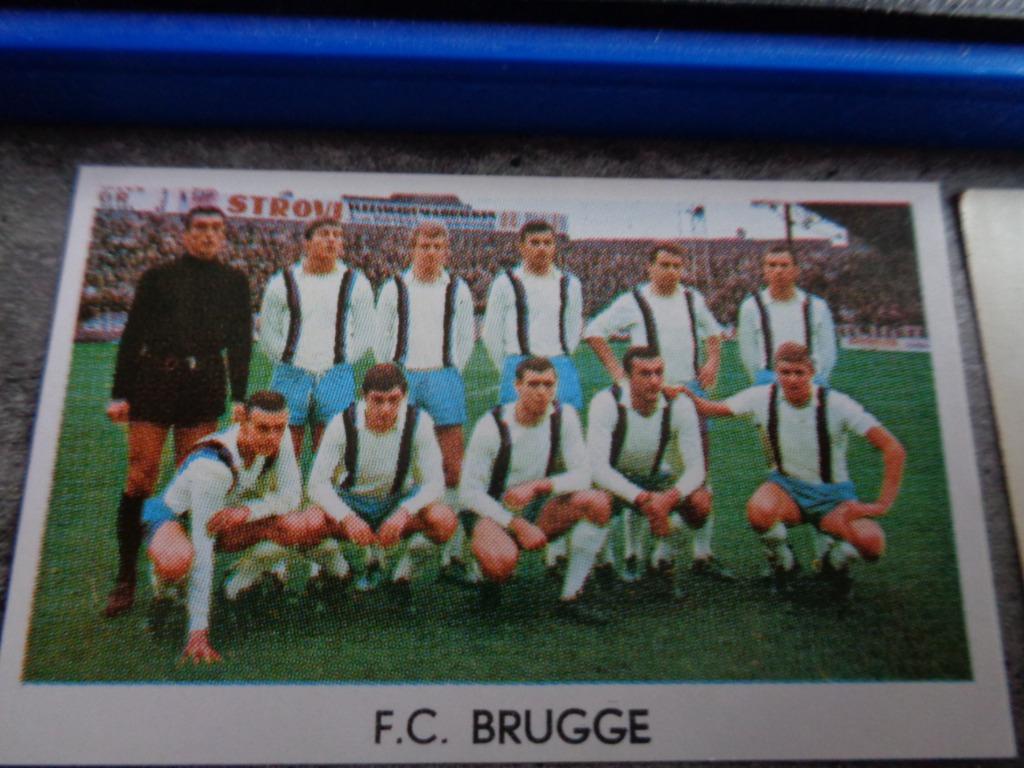 VOETBAL TEAM prent jaren 60 uitgever MONTY CLUB BRUGGE FC, Verzenden