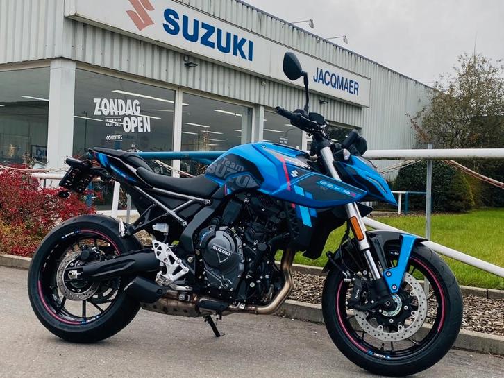 GSX-8 S_Suzuki Team_Nieuw Motorfiets__0KMst__ JACQMAER BV, Motoren, Motoren | Suzuki, Bedrijf, Naked bike, 2 cilinders, ABS, LED Verlichting
