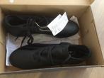 Adidas. Voetbalschoenen maat 44 2/3, nieuw in doos, Ophalen of Verzenden, Zo goed als nieuw