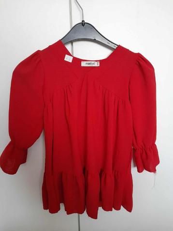 Kleedje Maëlys 6 jaar beschikbaar voor biedingen