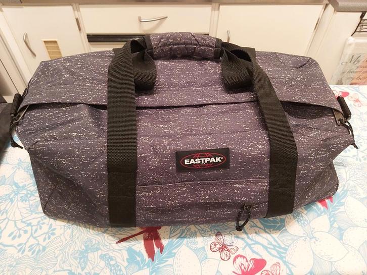 Lot = Eastpak Reistas Carry on + accessoires, Handtassen en Accessoires, Tassen | Reistassen en Weekendtassen, Nieuw, Ophalen of Verzenden