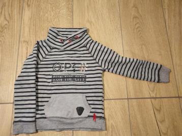 Pull sweat garçon 4-5 ans beschikbaar voor biedingen