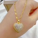Gouden halsketting met hart en strass, Handtassen en Accessoires, Kettingen, Ophalen of Verzenden, Zo goed als nieuw