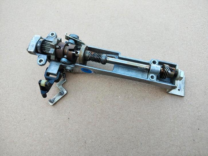 Clutch/ Mechaniek Seeburg Firestar (1972) jukebox, Collections, Machines | Jukebox, Seeburg, Envoi