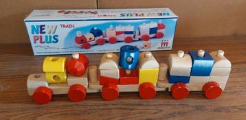 Houten trein beschikbaar voor biedingen