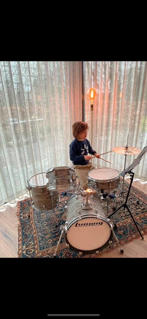 Ludwig drum - Ringo Starr oyster, Muziek en Instrumenten, Drumstellen en Slagwerk, Zo goed als nieuw, Ludwig, Ophalen