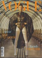 Vogue France / Paris Décembre 2023 / Janvier 2024, Boeken, Tijdschriften en Kranten, Verzenden, Zo goed als nieuw, Damesbladen