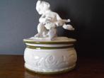 Pot (bonbonnière) en porcelaine avec Ange., Antiquités & Art, Enlèvement ou Envoi