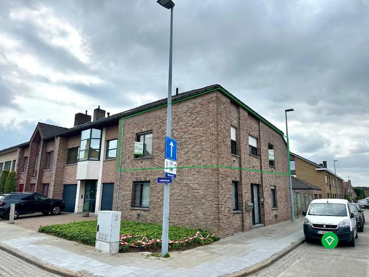 Ruim duplexappartement nabij centrum Roeselare, Immo, Huizen en Appartementen te koop, Provincie West-Vlaanderen, tot 200 m², Appartement