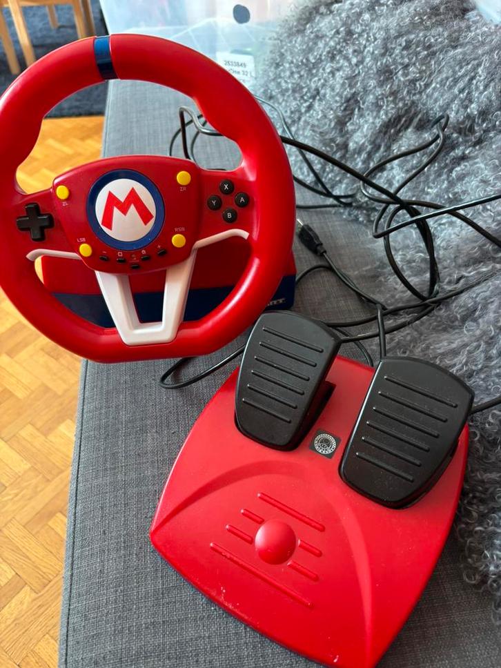 Mario kart stuur nintendo, Games en Spelcomputers, Games | Nintendo Switch, Zo goed als nieuw, Simulatie, 1 speler, Eén computer