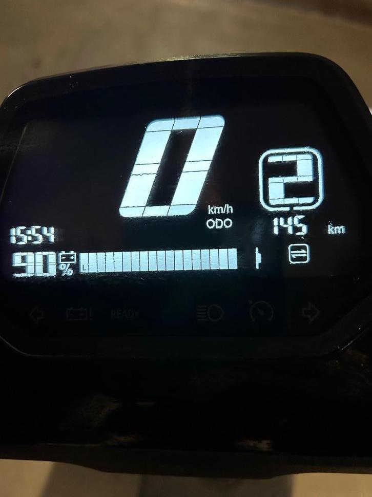 Scooter électrique neuf, Fietsen en Brommers, Scooters | Vespa, Zo goed als nieuw, Overige modellen, Klasse B (45 km/u), Elektrisch