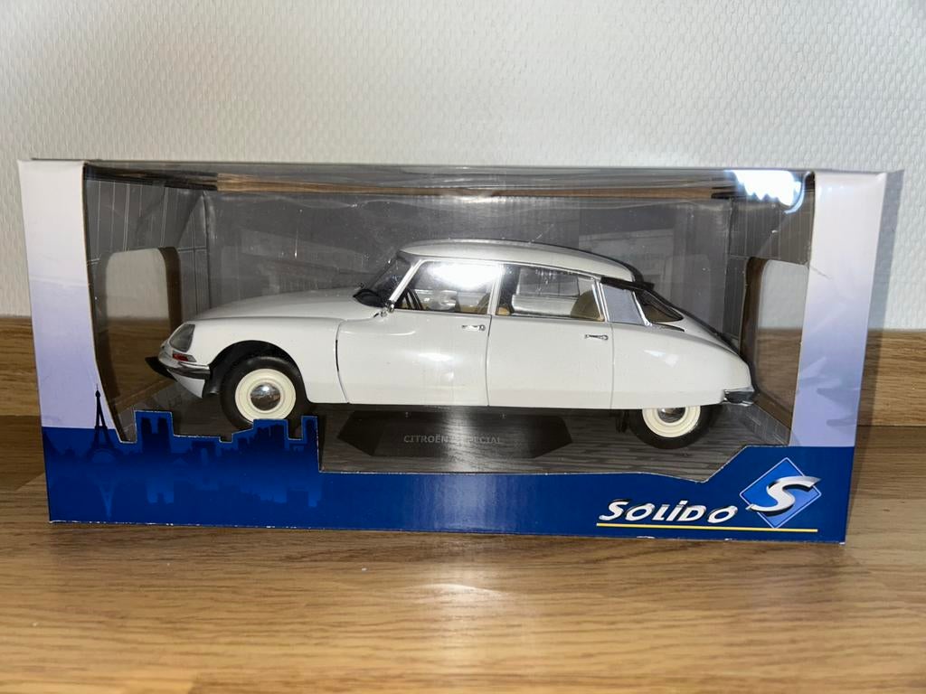 Citroën DS miniature 1/18 SOLIDO, Hobby en Vrije tijd, Modelauto's | 1:18, Zo goed als nieuw, Auto, Solido, Ophalen