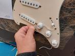 .Fender Stratocaster volledig loaded in PRIMA staat, Muziek en Instrumenten, Instrumenten | Onderdelen, Ophalen of Verzenden, Zo goed als nieuw