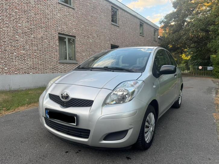 Toyota yaris 1.0 essence 2009 145.000km 3 portes carnet, Auto's, Toyota, Particulier, Yaris, Elektrische buitenspiegels, Benzine