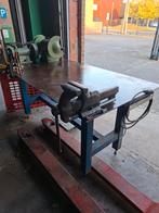 2 metalen werkbanken met bankschroef, Ophalen, Gebruikt, 170 cm of meer, Bankschroef