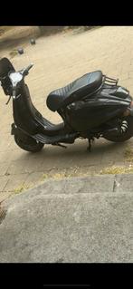 Vespa sprint 70cc 2t 95kmph, Ophalen, Zo goed als nieuw