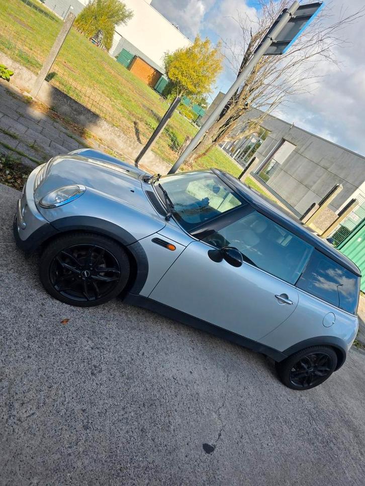 Te Koop: Mini Cooper 2004 – Benzine
259.000 km | Goed onderh, Autos, Mini, Particulier, Cooper, Verrouillage central, Vitres électriques