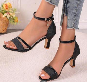 Sandalen maat 42 beschikbaar voor biedingen