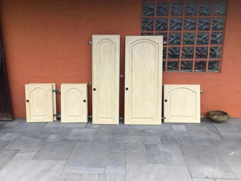 Portes d'armoires en chêne français massif avec charnières, Maison & Meubles, Armoires | Commodes, Comme neuf, Chêne, Enlèvement
