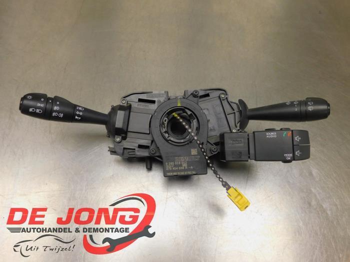 Commutateur combi colonne de direction d'un Dacia Duster, Autos : Pièces & Accessoires, Tableau de bord & Interrupteurs, Dacia