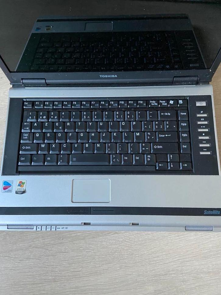 Toshiba Satellite M70-350, Computers en Software, Chromebooks, Niet werkend, Azerty, Ophalen of Verzenden