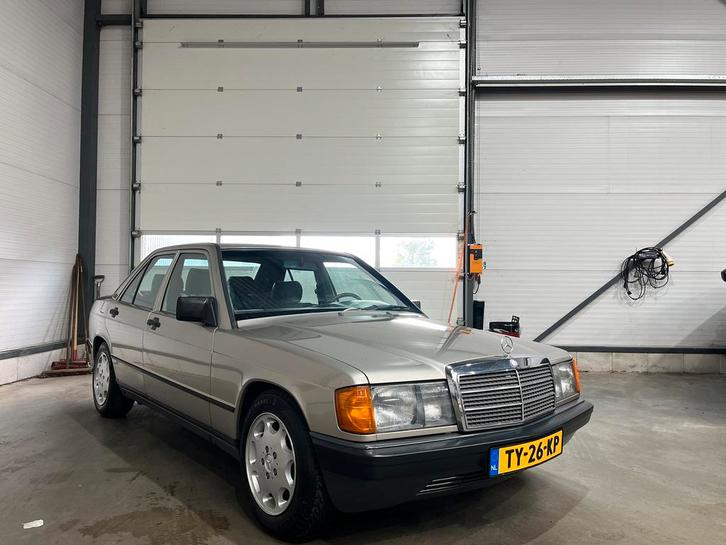 Mercedes-Benz 190-serie 2.3, Auto's, Mercedes-Benz, Particulier, 190-Serie, Benzine, Stadsauto, 5 deurs, Handgeschakeld, Stof